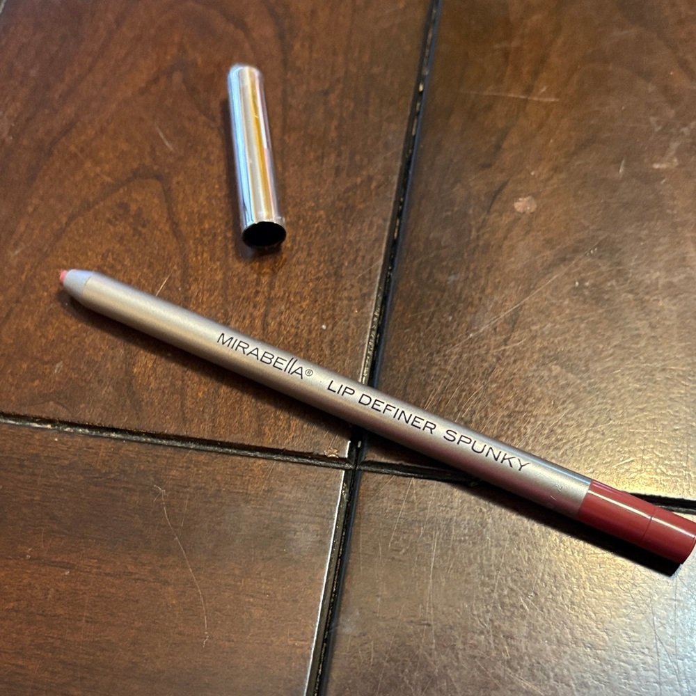 Mirabella line and define retractable Lip Definer Spunky Pink